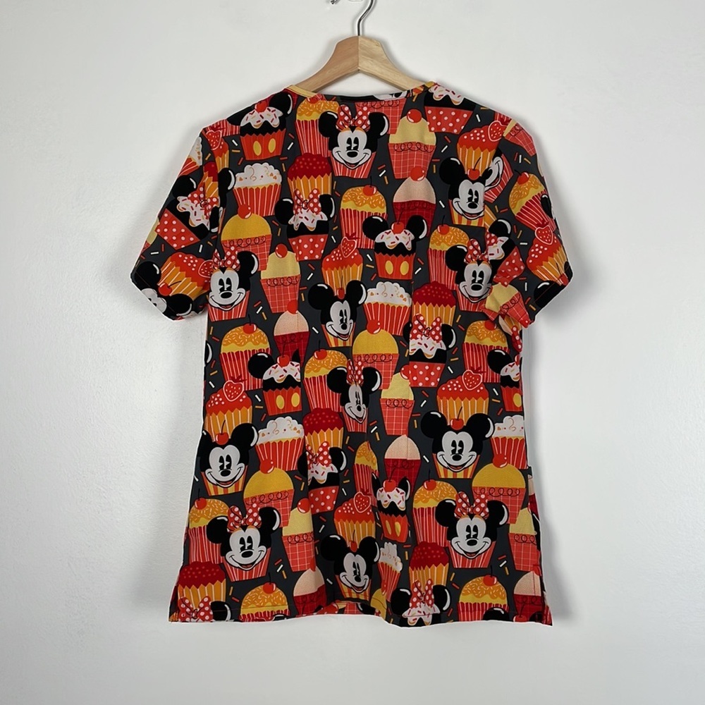 Disney Mickey Mouse short sleeve V neck 2 pocket pullover scrub top Size Medium - Picture 4 of 5